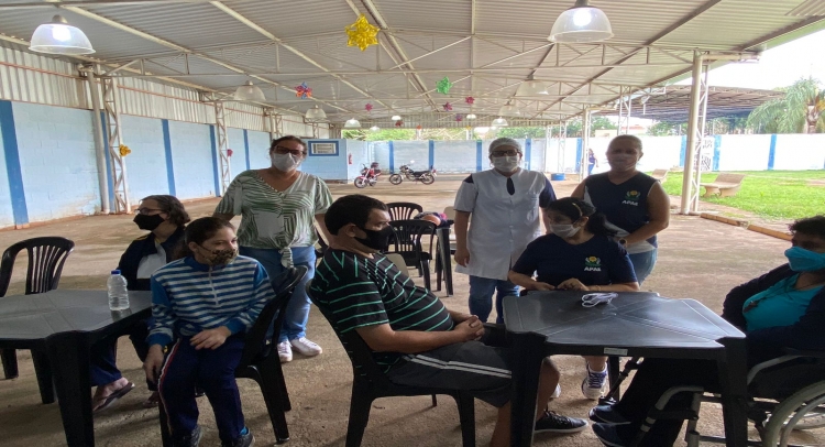 AÇÃO SOCIAL NA APAE DE TAPIRATIBA