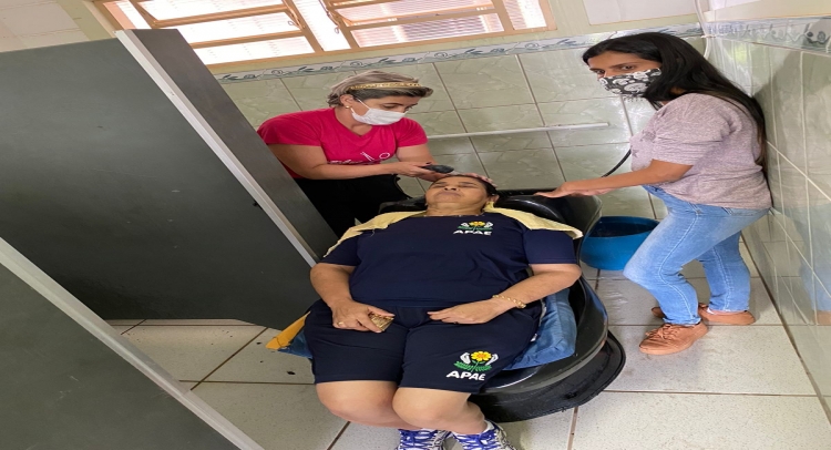 AÇÃO SOCIAL NA APAE DE TAPIRATIBA