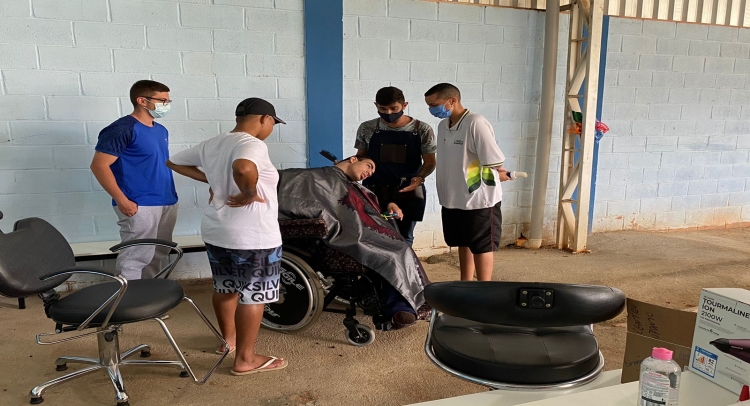 AÇÃO SOCIAL NA APAE DE TAPIRATIBA