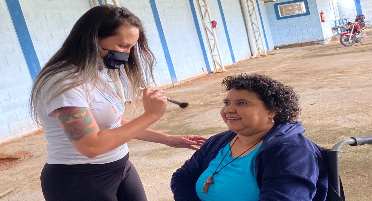 AÇÃO SOCIAL NA APAE DE TAPIRATIBA