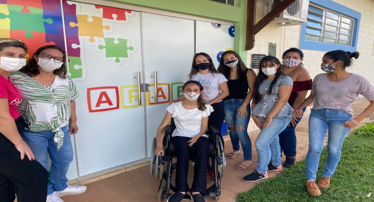 AÇÃO SOCIAL NA APAE DE TAPIRATIBA