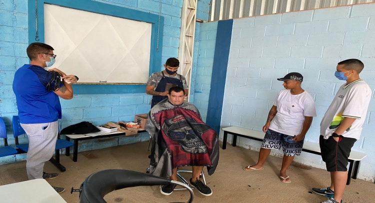 AÇÃO SOCIAL NA APAE DE TAPIRATIBA